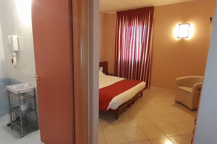 Room 9 of 27