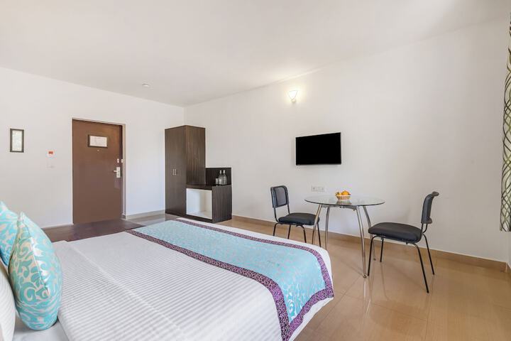 Room 4 of 37
