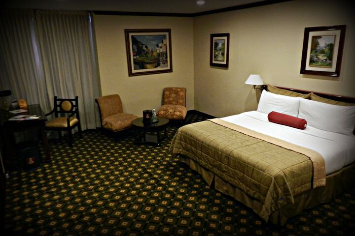 Room 4 of 44