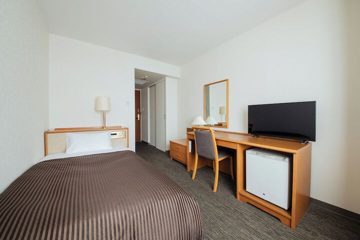Room 10 of 73