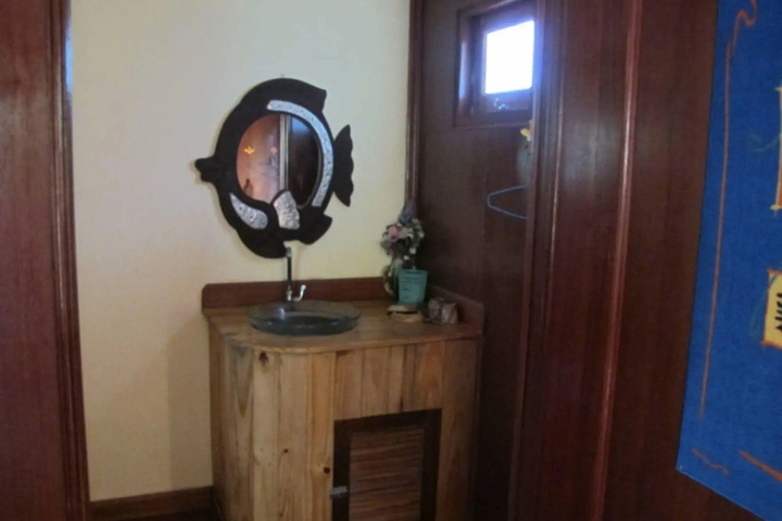 Room 2 of 11