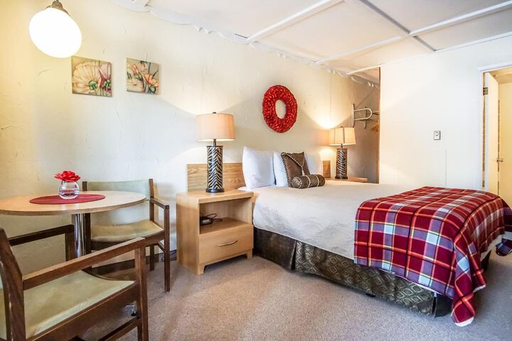 Room 22 of 38