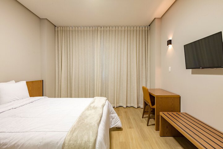 Room 8 of 62