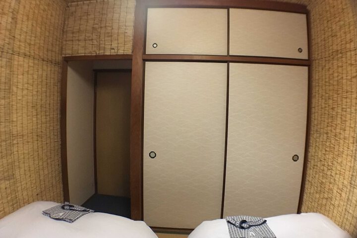 Room 12 of 54