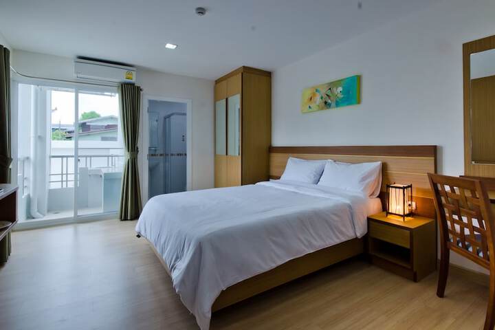 Room 5 of 42