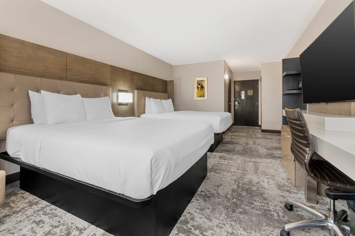 Room 10 of 39