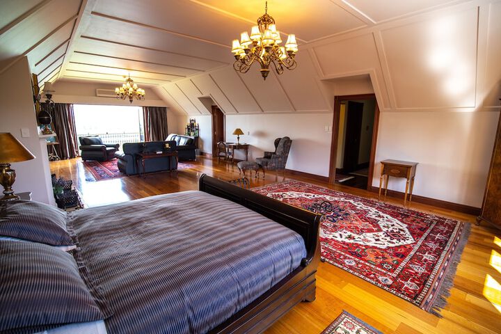 Room 24 of 68
