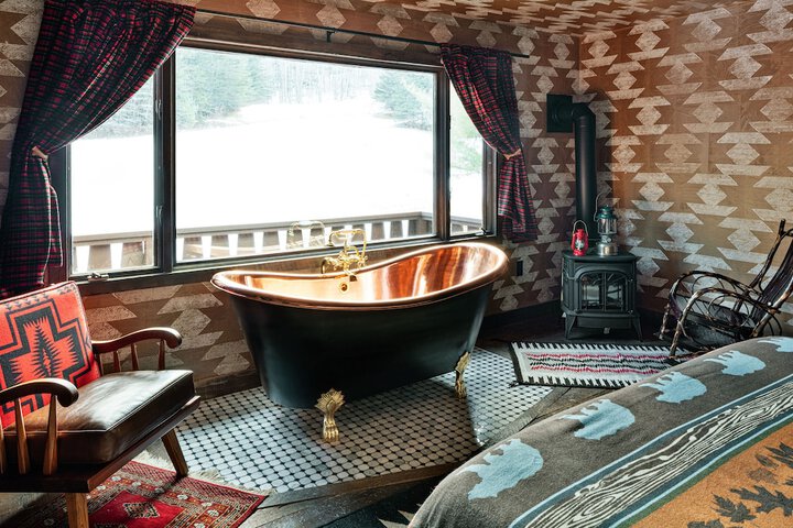 Room 27 of 82