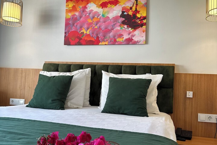 Room 36 of 102
