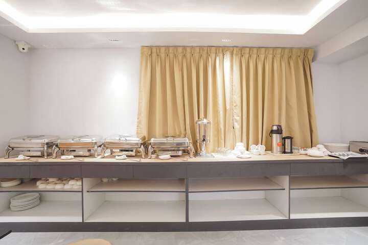 Dining 31 of 47