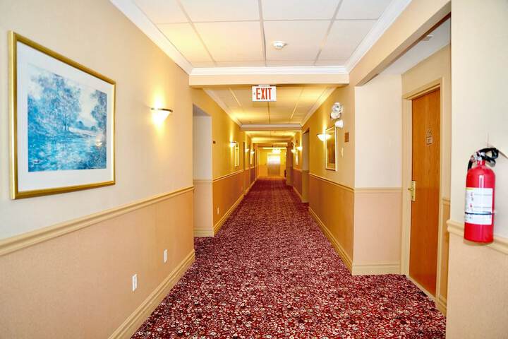 Ballroom/Hall 46 of 51