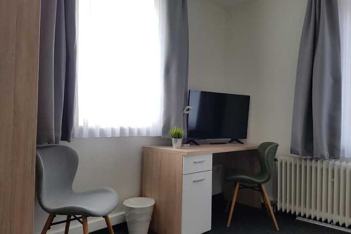 Room 11 of 46