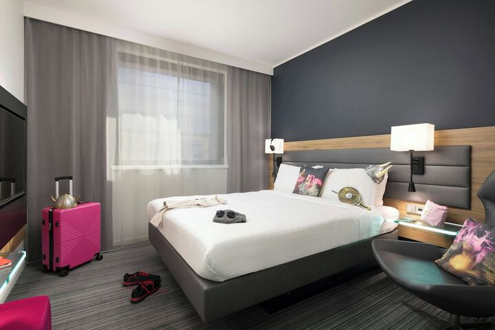 Room 37 of 103