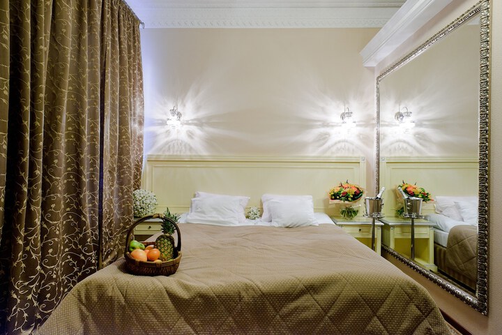 Room 10 of 39