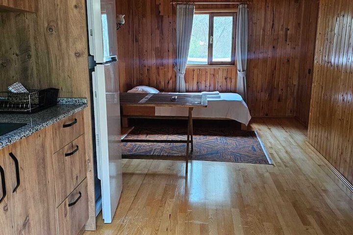 Room 5 of 91