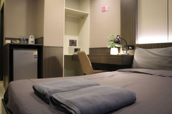 Room 21 of 49