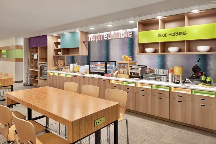 Breakfast area