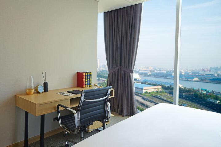 Room 7 of 38