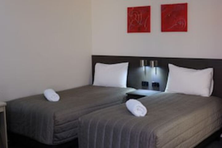 Room 16 of 144