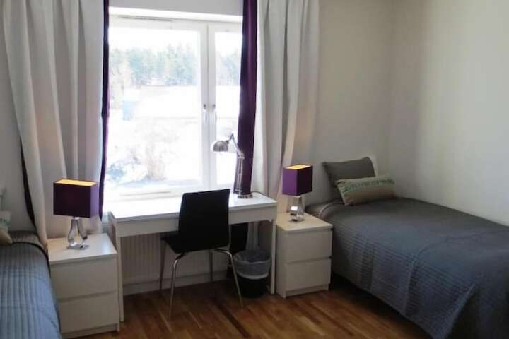 Room 8 of 34