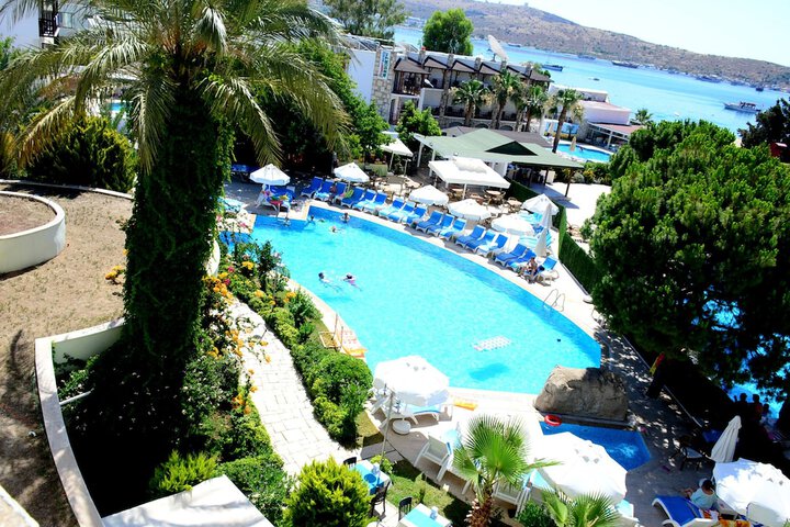Pool Hotel