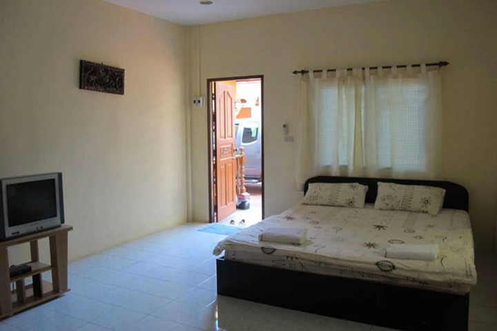 Room 3 of 11