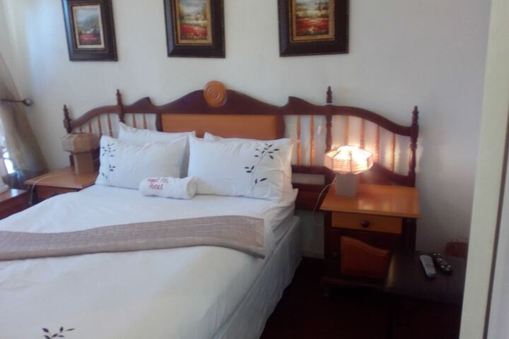 Room 6 of 158