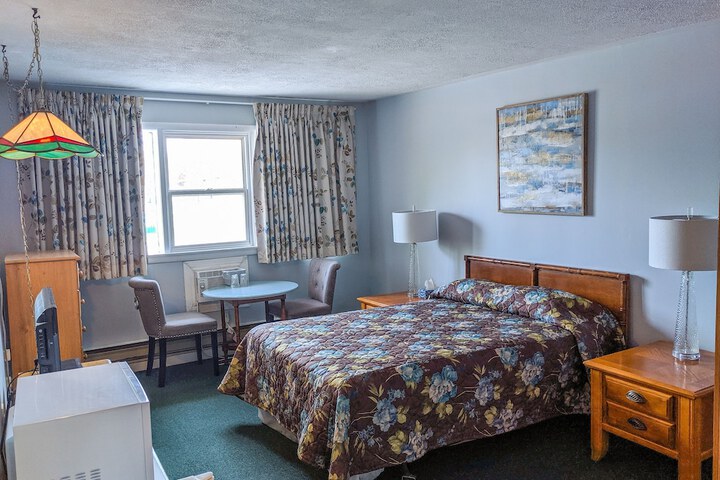 Room 6 of 21
