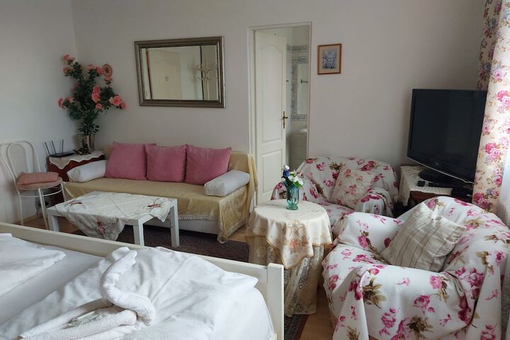 Room 11 of 88