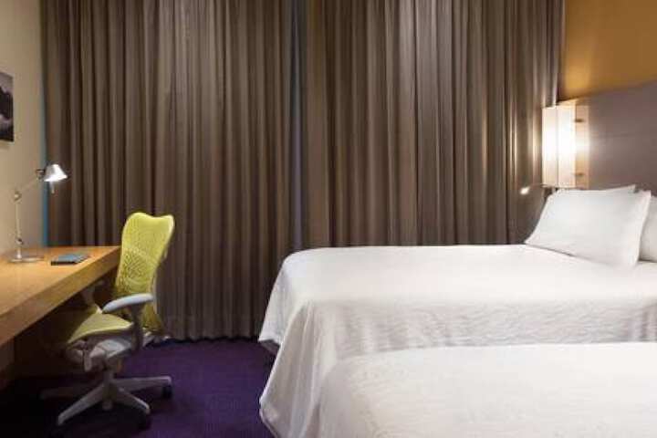 Room 13 of 28