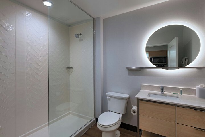 Room 15 of 23