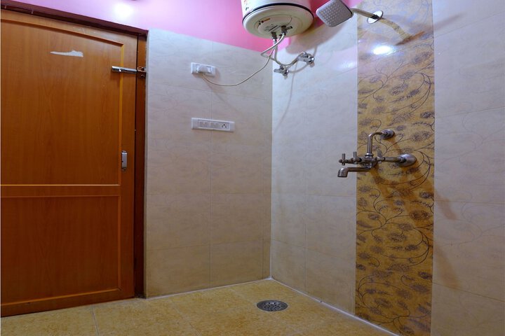 Room 16 of 24