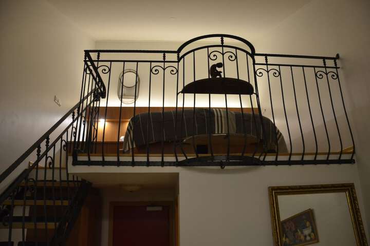 Room 18 of 74