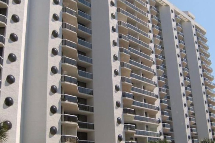 Hotel 122 of 123