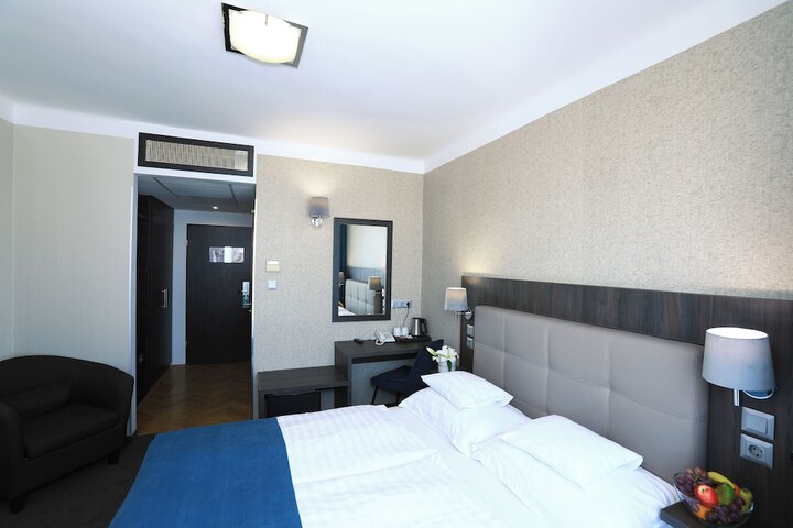 Room 64 of 139