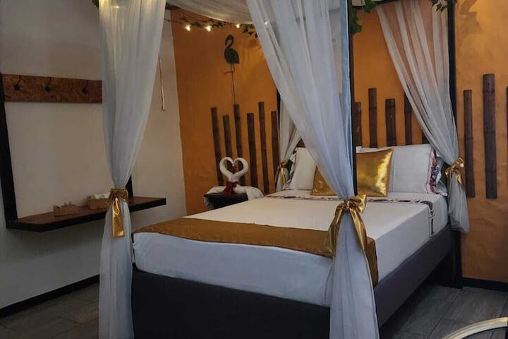 Room 14 of 22