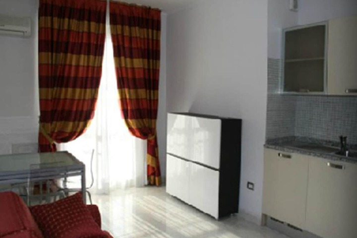 Room 15 of 32