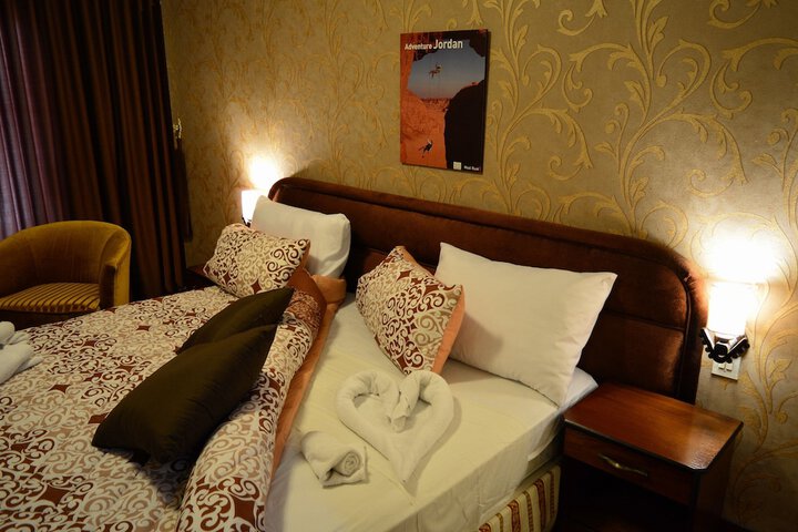 Room 13 of 31