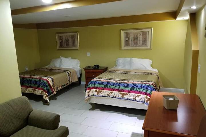 Room 9 of 14
