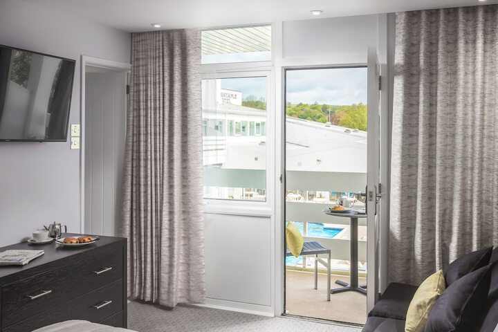 Room 25 of 114