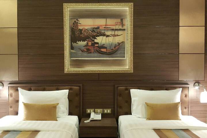 Room 12 of 39