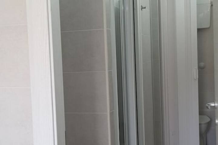 Room 57 of 102