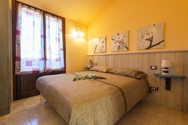 Room 15 of 120