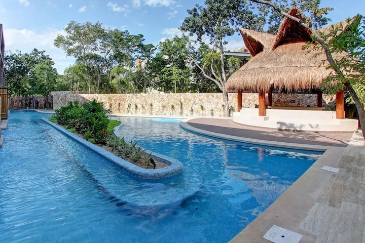 Pool 12 of 22