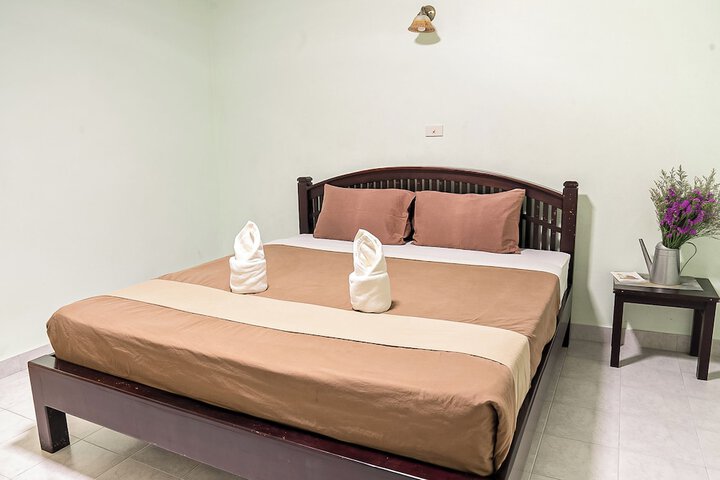 Room 9 of 49
