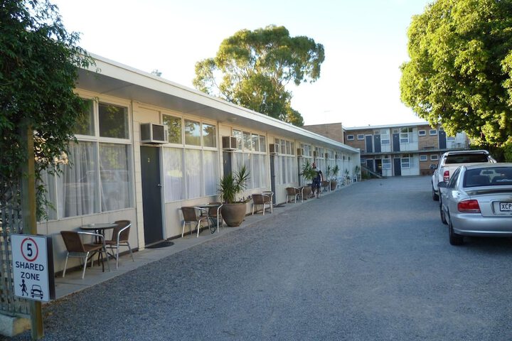 Property Grounds 33 of 37