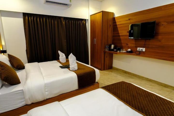 Room 28 of 60