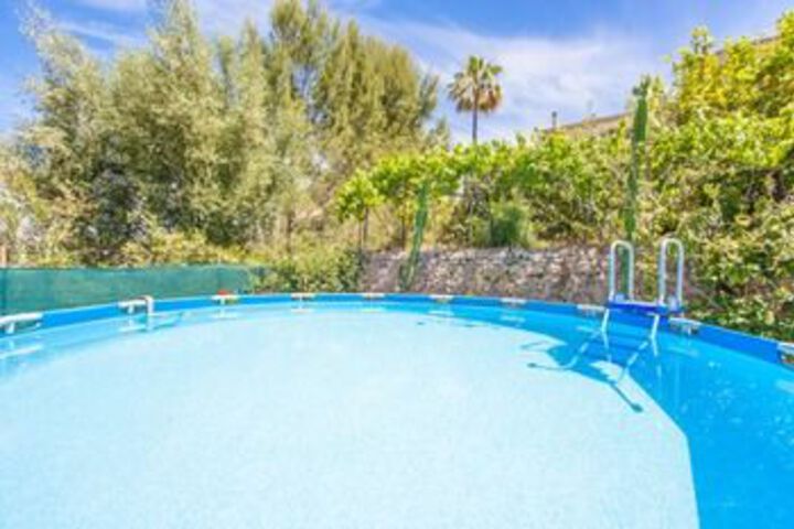 Pool 10 of 13