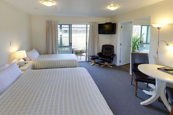 Room 8 of 28