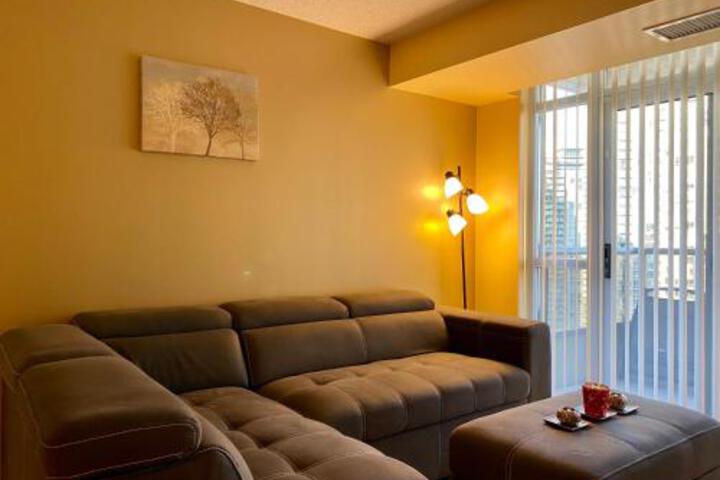 Exterior of Executive Furnished Properties Square One Mississauga